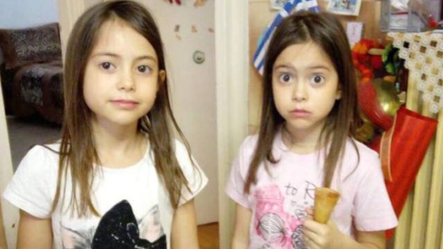 Οι δίδυμες Βασιλική και Σοφία από το Μάτι θα είχαν σήμερα γενέθλια αλλά έμειναν για πάντα 9 ετών