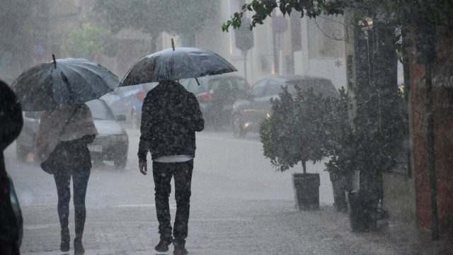 Καιρός σήμερα 02/04: Βροχές και μεμονωμένες καταιγίδες – Η εκτίμηση του Τάσου Αρνιακού και της Χριστίνας Σούζη