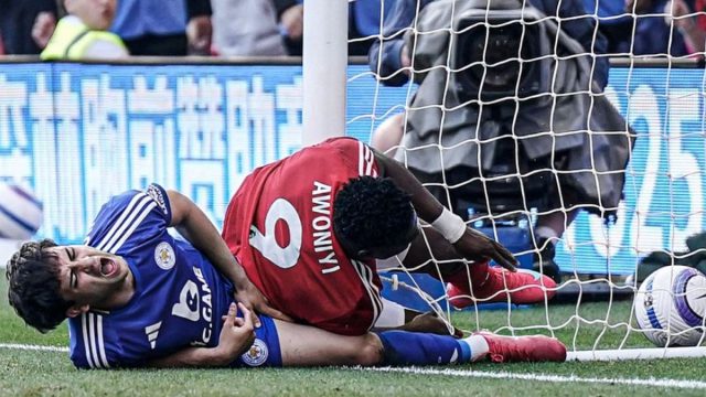 Σοκ στην Premier League: Σε τεχνητό κώμα ο Αβονίγι της Νότιγχαμ Φόρεστ, μετά από σύγκρουση με το δοκάρι (video)