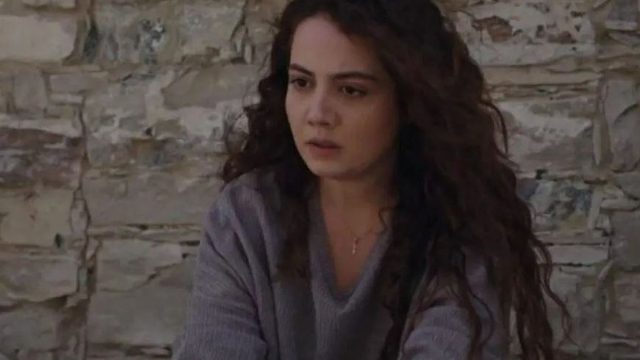 Η Γη της Ελιάς: Αποτρόπαιες σκηνές – Βρίζουν, χτυπούν, βιάζουν και πετάνε στο δρόμο την Άννα