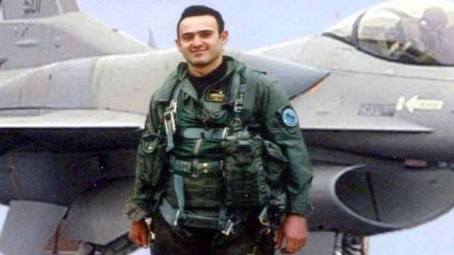 «Αετός που’ ναι περήφανος, δεν το πατεί το χώμα»: Σαν σήμερα, 23 Μαΐου 2006, έπεσε ο Σμηναγός Κωνσταντίνος Ηλιάκης