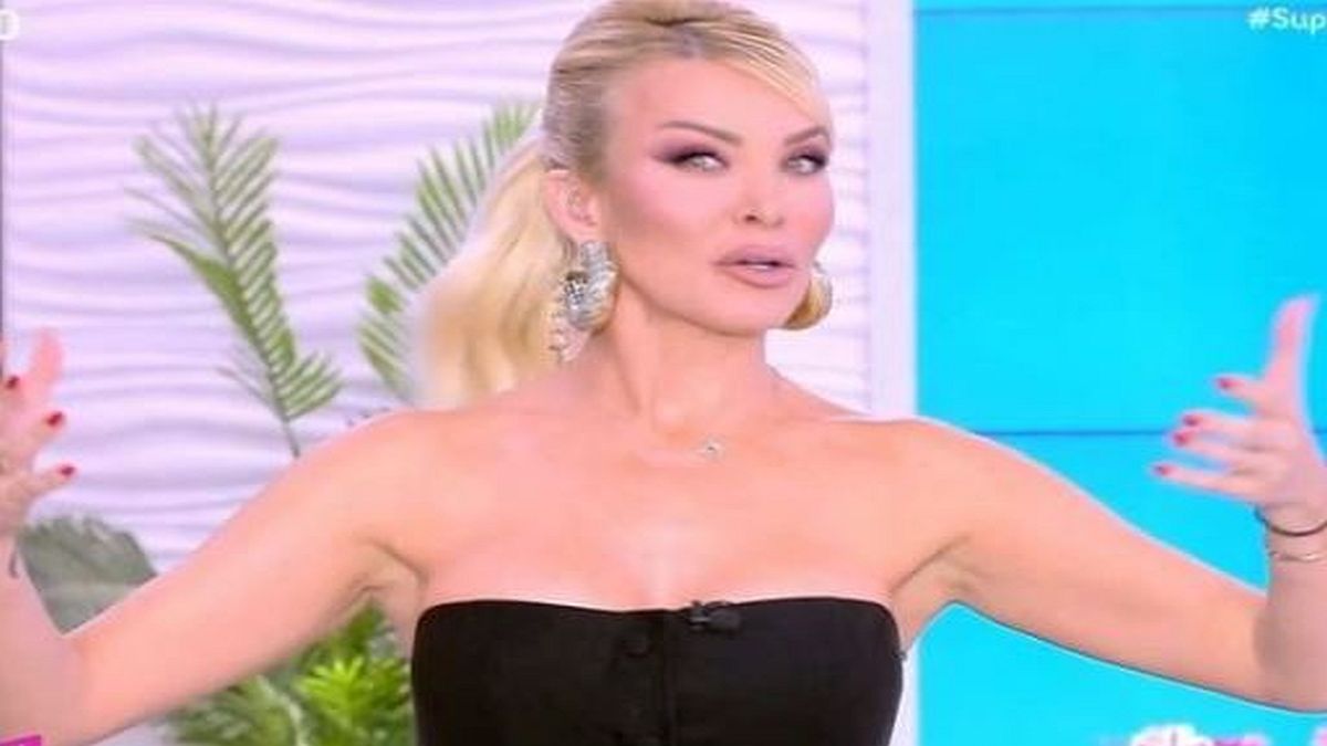Κατερίνα Καινούργιου: Βρήκε τρακαρισμένο το αυτοκίνητό της! (video)