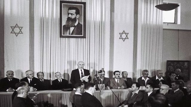 Σαν σήμερα, 14 Μαΐου 1948: Το Ισραήλ κηρύσσει την ανεξαρτησία του στα εδάφη του που βρίσκονταν υπό βρετανική εντολή
