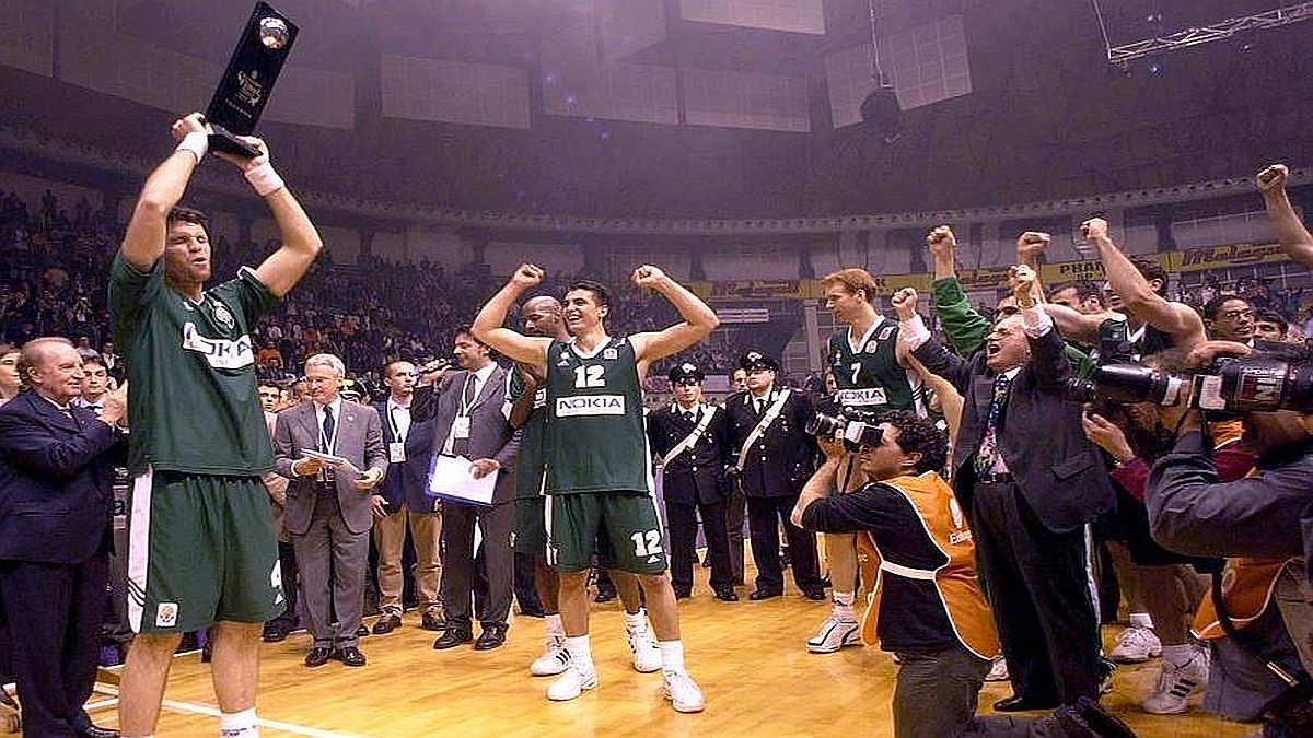 Σαν σήμερα, 05 Μαΐου 2002: Ο Παναθηναϊκός «ράβει» το τρίτο του αστέρι, μέσα στη Μπολόνια, ανήμερα της Κυριακής του Πάσχα! (video)