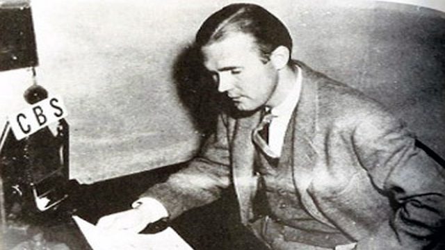Η δολοφονία του Τζορτζ Πολκ: Ο βαρκάρης Λάμπρος Αντώναρος βρίσκει να επιπλέει στον θαλάσσιο χώρο της Θεσσαλονίκης ένα πτώμα με μια σφαίρα στο κρανίο
