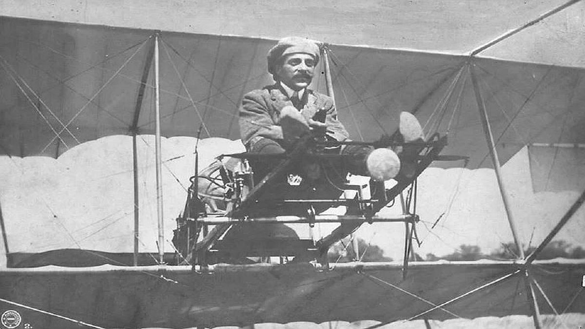 Σαν σήμερα 13 Μαΐου 1912: Ο «Τρελοκαμπέρος» πραγματοποιεί παγκοσμίως την πρώτη στρατιωτική πτήση με αεροπλάνο