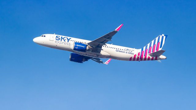 Sky Express: Τρομερή προσφορά, ποιοι ταξιδεύουν με έκπτωση 50% όλο το καλοκαίρι
