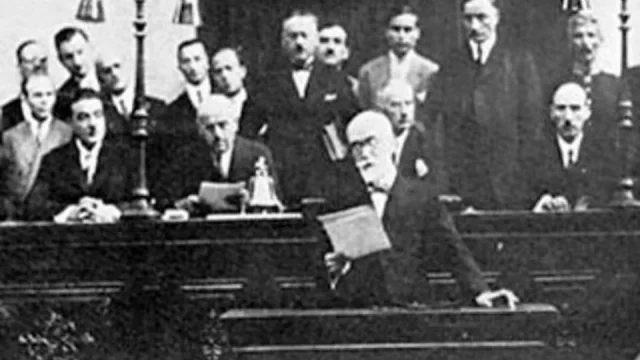 Σαν σήμερα, 23 Μαΐου 1911: Ψηφίζεται το νέο Σύνταγμα της Ελλάδας, με πρωτοβουλία της κυβέρνησης του Ελευθερίου Βενιζέλου