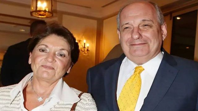 Όλοι μιλούσαν για την ομοιότητά τους: Σπάνια εμφάνιση της 32χρονης κόρης του Τέρενς Κουίκ μαζί με τον μπαμπά της