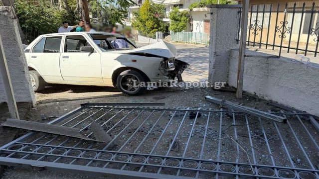 Θρίλερ στη Θήβα: Μεθυσμένος οδηγός «καρφώθηκε» σε μαντρότοιχο ‑ Τραυματίστηκαν δύο μικρά παιδιά