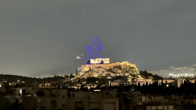 Εισαγγελική παρέμβαση για το διαφημιστικό σόου με drones πάνω από την Ακρόπολη – Αυξάνονται οι αντιδράσεις