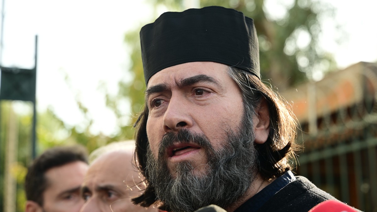 Πατέρας Αντώνιος: Στα δικαστήρια ξανά για την υπόθεση κακοποιήσεων – Οι δηλώσεις του στις κάμερες