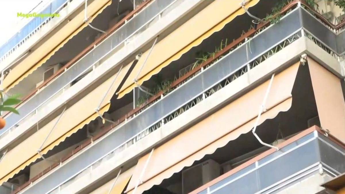 Καλλιθέα: Συνελήφθη η νοσηλεύτρια θεία του κοριτσιού που πέθανε πέφτοντας σε τζαμαρία – «Σε παρακαλώ άνοιξε τα μάτια σου»