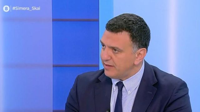 Ευχάριστα νέα από τον Βασίλη Κικίλια: Μειώσεις έως 32% στα ακτοπλοϊκά εισιτήρια για οικογένειες και παρέες