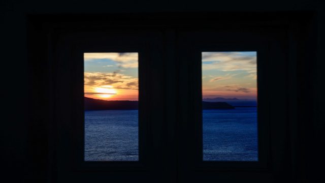 Ταβερνάκια, παραλίες και παιχνίδι για μικρούς και μεγάλους: Τα 3 ελληνικά νησιά που είναι ιδανικά για οικογενειακές διακοπές