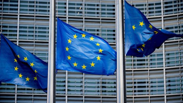 Κομισιόν: Έτσι θα εξελιχθεί η ελληνική οικονομία – Ποιοι είναι οι σοβαροί κίνδυνοι
