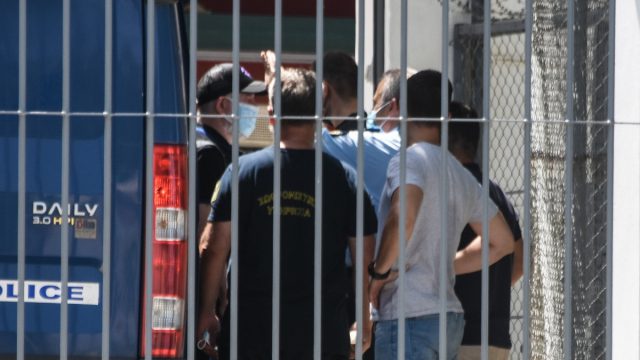 Κρατούμενος στη Λάρισα χτύπησε φύλακες – Ζήτησε να πάει μετά το μπάνιο σε συγκεκριμένο φυλακισμένο