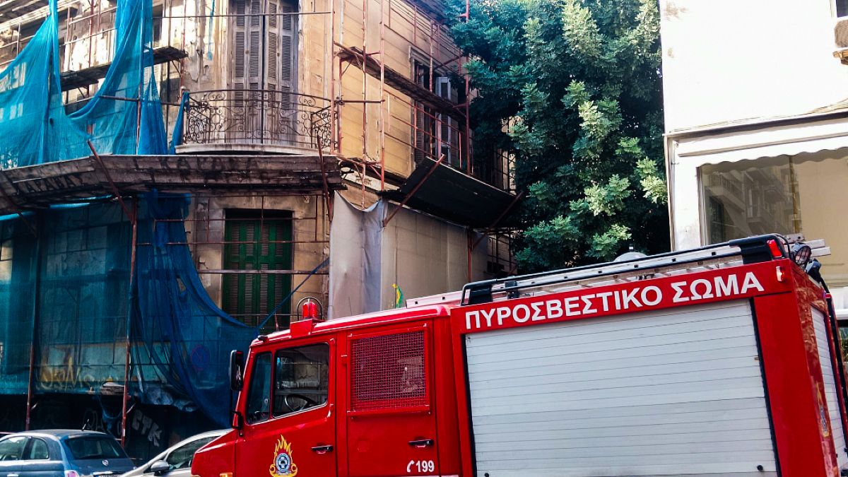 Φωτιά σε υπόγειο πολυκατοικίας στο Γαλάτσι
