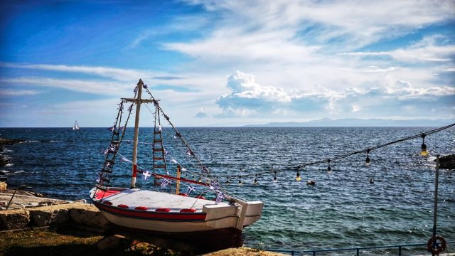 Καιρός σήμερα (7/5): Αφρικανική σκόνη, ζέστη και καλοκαιρινό σκηνικό – Η πρόγνωση Καλλιάνου και Αρνιακού