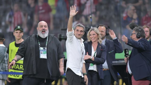 Μαρίνα Τσαλή: Ποια είναι η γοητευτική γυναίκα δίπλα σε κάθε ποδοσφαιριστή του Ολυμπιακού – Η ζωή της εκτός γηπέδων
