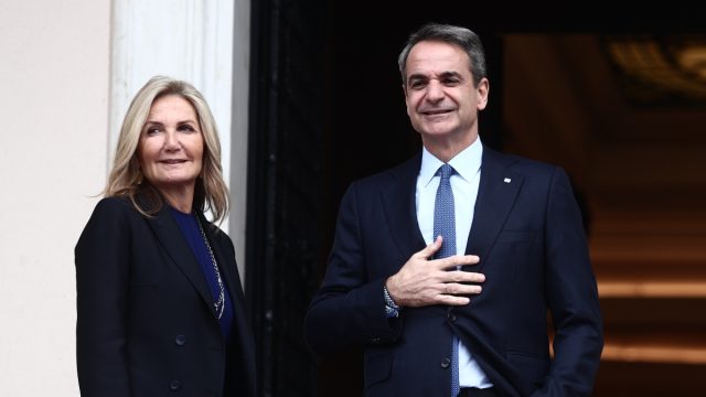 «Μάνα είναι μόνο μία» – Το συγκινητικό μήνυμα του Κυριάκου Μητσοτάκη για τη Γιορτή της Μητέρας