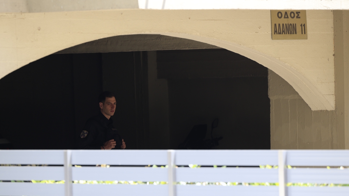 Νέα Σμύρνη: Με μια μαχαιριά σκότωσε τον γιο του – «25 χρόνια πάλευε να τον γλυτώσει από τα ναρκωτικά»