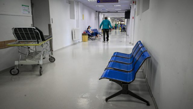 Έρχεται το «βραχιολάκι» στις εφημερίες: Αυτά είναι τα νοσοκομεία που αποκτούν το νέο σύστημα ιχνηλάτησης μέχρι τα μέσα Ιουλίου
