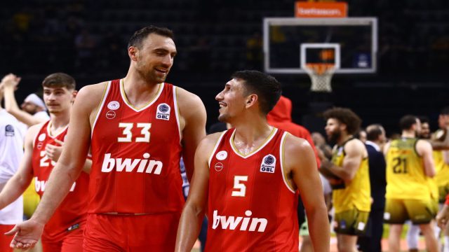 AEK – Ολυμπιακός 64-90: «Καθάρισε» και προκρίθηκε στους τελικούς