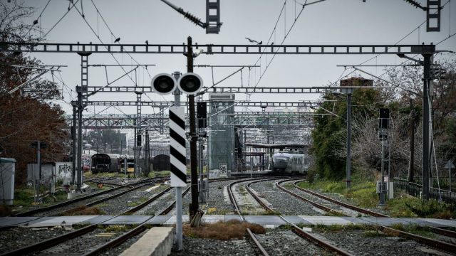 ΟΣΕ: Απολύθηκε φύλακας που δεν κατέβασε εγκαίρως τις μπάρες