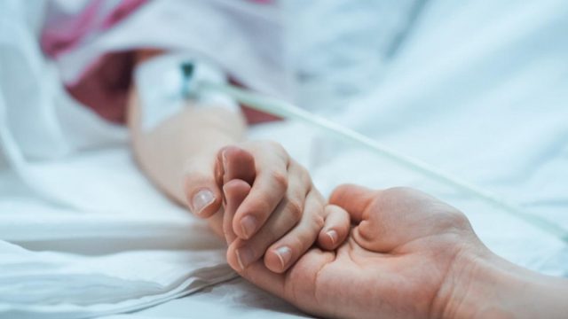 Θεσσαλονίκη: Συγκλονίζει ο πατέρας της 5χρονης που πέθανε από στρεπτόκοκκο – «Χτύπησε στο αίμα, τη χάσαμε μέσα σε 2 ώρες»
