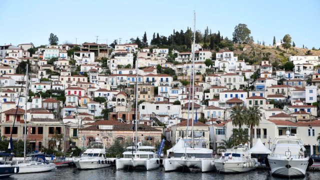 Το νησί για το τέλειο Σαββατοκύριακο: Ο παράδεισος μια ανάσα αππό την Αττική