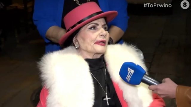 Σε αναπηρικό αμαξίδιο η Ζωζώ Σαπουντζάκη: Η αλήθεια για την κατάσταση της υγείας της