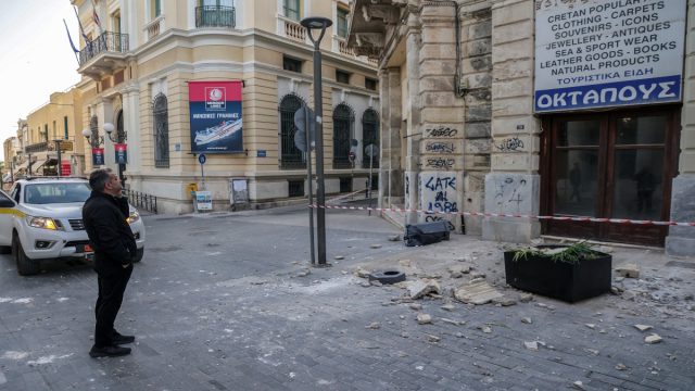 Ισχυρός σεισμός 6,1 Ρίχτερ στην Κρήτη: Μεγάλες ζημιές σε ιστορικά κτίρια και εκθέματα στο Μουσείο Ηρακλείου