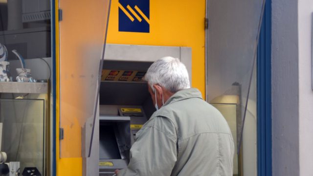 Συντάξεις Ιουνίου: «Κλείδωσαν» οι ημερομηνίες πληρωμής