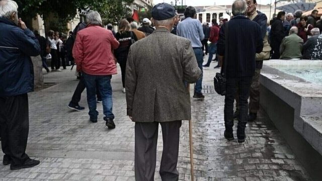 Συντάξεις με… bonus έως 350 ευρώ: Ποιοι είναι οι δικαιούχοι και πώς γίνεται ο υπολογισμός της προσαύξησης