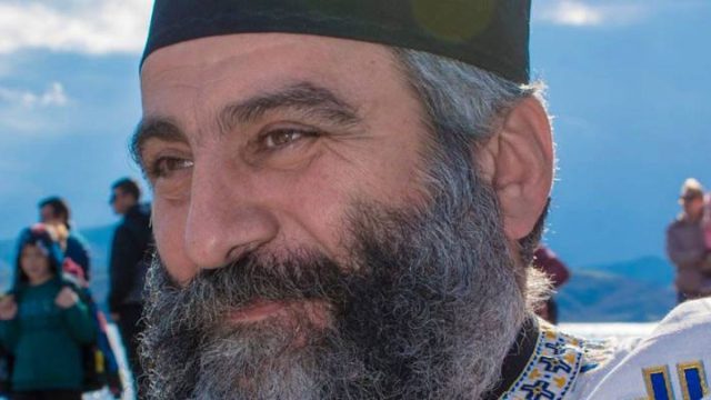 Σωτήρια η παρέμβαση ιερέα στη Λήμνο – Έσωσε με ΚΑΡΠΑ 2χρονο παιδάκι που έπαθε ανακοπή