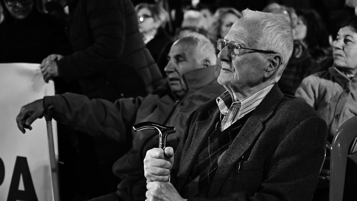 Σύνταξη: Αυτοί που βγαίνουν φέτος από τα 58.5 χρόνια τους στο Δημόσιο και ο λόγος που πρέπει να προτιμήσετε το 2026
