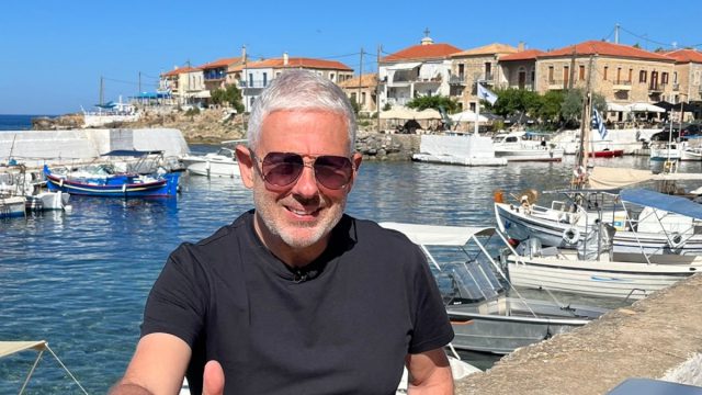 Τάσος Δούσης: «Ρώτησα το CHAT AI ποια νησιά στην Ελλάδα έχουν ήπια τουριστική ανάπτυξη, συμφωνείτε με την απάντηση;»