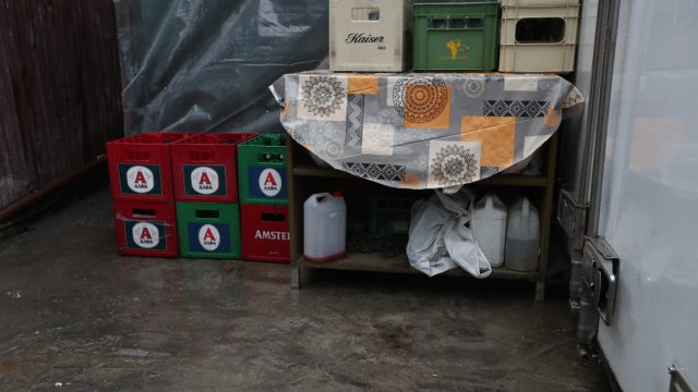 Θεσσαλονίκη: Όσα εξετάζουν οι Αρχές για το νεκρό μωρό πίσω από την καντίνα – Τι ισχυρίζεται η μητέρα του