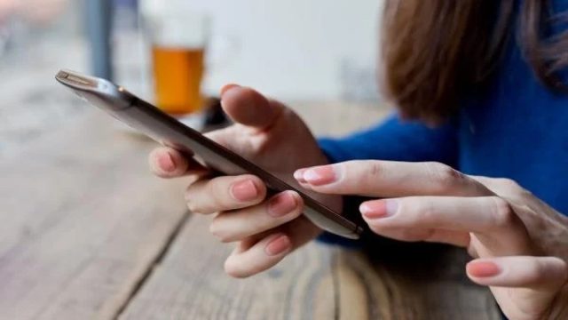 Αυτές οι εφαρμογές «καταστρέφουν» την μπαταρία του κινητού σας – Πώς να τις ελέγξετε
