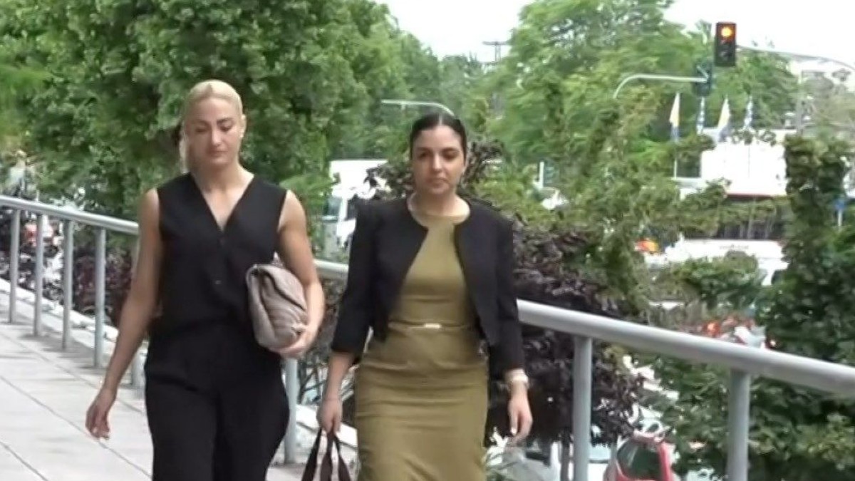 Ιωάννα Τούνη: Συνεχίζεται η δίκη για το revenge porn – Αναστατωμένη δεν αντάλλαξε βλέμμα με τους δύο άνδρες