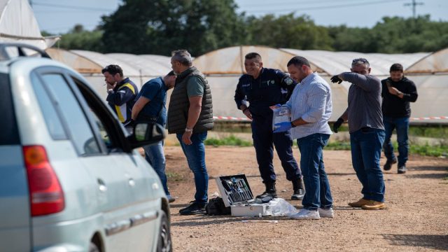 Ηλεία: Ο νεαρός Αιγύπτιος σκότωσε τον ομοεθνή του με μαχαίρι στην καρδιά και μετά πήγε να μαζέψει φράουλες