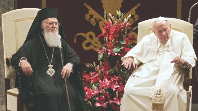Πατριάρχης Βαρθολομαίος: Στο δρόμο για την ενότητα των δύο Εκκλησιών – Η σχέση του με τους τέσσερις Πάπες της Ρώμης