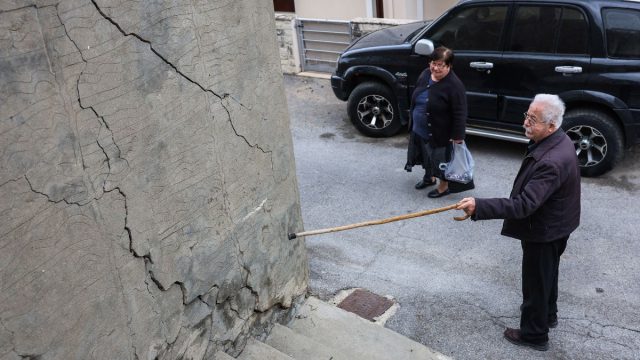 Βούτες: Έκτακτα μέτρα για τις ρωγμές με το… βλέμμα στο νερό!