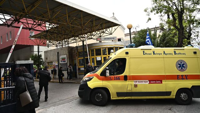 Πρεμιέρα για το ηλεκτρονικό βραχιολάκι στον Ευαγγελισμό: Η λειτουργία του νέου συστήματος για τις εφημερίες