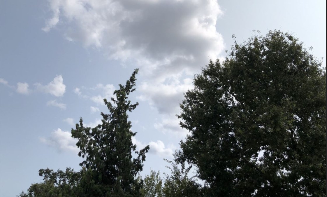 Καιρός σήμερα (5/5): Άνοδος της θερμοκρασίας και μεταφορά αφρικανικής σκόνης – Τι λένε Αρνιακός και Μαρουσάκης