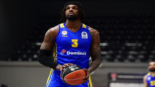Πανιώνιος – Περιστέρι 102-93: Βροχή από τρίποντα και πρόκριση με Τσαλμπούρη – Ρέι!