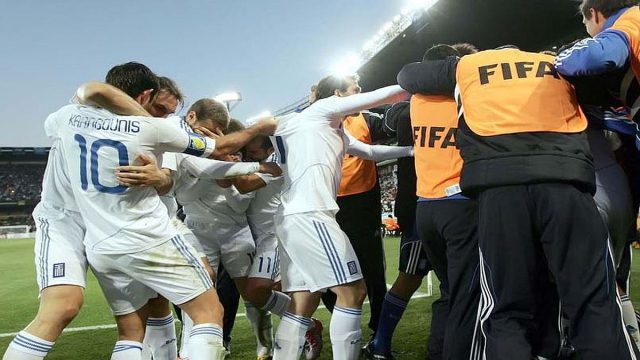 Σαν σήμερα, 17 Ιουνίου 2010: Η Εθνική Ελλάδος πετυχαίνει την πρώτη της νίκη σε Μουντιάλ – Επικρατεί 2-1 της Νιγηρίας