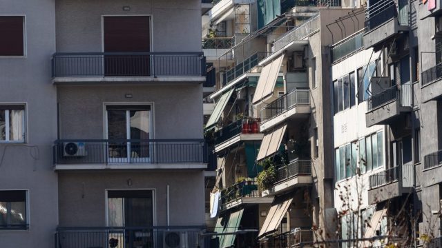 Αλλαγές για ενοικιαστές, ιδιοκτήτες και επιχειρήσεις: Τέλος τα… «χεράτα» από το 2026