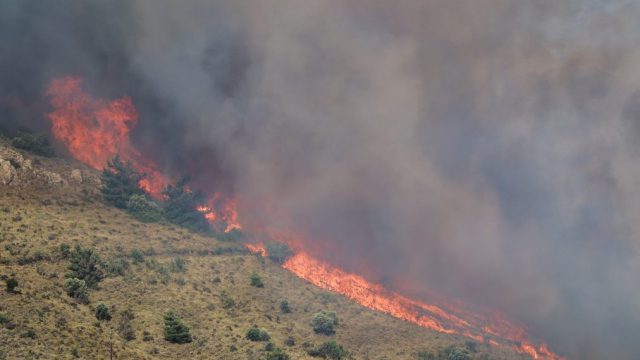 Μεγάλη αναζωπύρωση στη Χίο